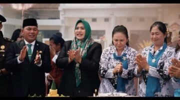 DPRD Pastikan Semangat Kebersamaan, Dina Maulidah Hadir Perkuat Persatuan di Hari Guru Nasional