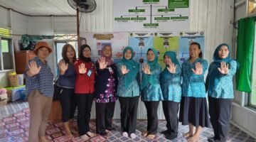 Ketua PKK Barito Utara Kunjungi Posyandu Ade-Ade, Dorong Pencegahan Stunting di Desa Benangin II