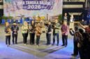 Wakil Ketua I DPRD Murung Raya, Dina Maulidah, S.HI. ( foto no 3 dari kanan. )