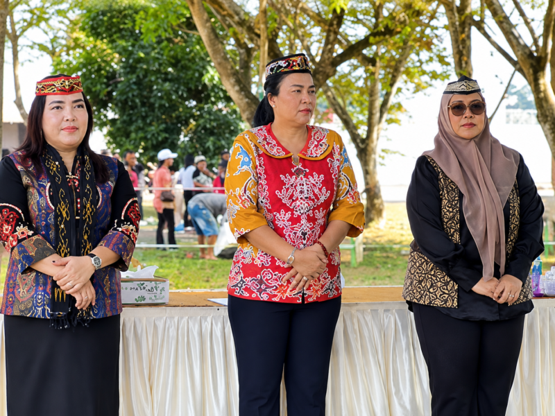 Wakil Ketua I DPRD Kabupaten Murung Raya, Dina Maulidah, S.HI., hadir langsung dan bertindak sebagai salah satu dewan juri dalam ajang lomba Mangenta pada Rabu, 05/08/2026.