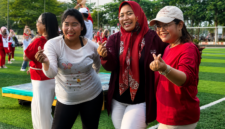 Wakil Ketua I DPRD Kabupaten Murung Raya, Dina Maulidah, S.HI., hadir dalam gelaran Senam Aerobic Zumba Party.