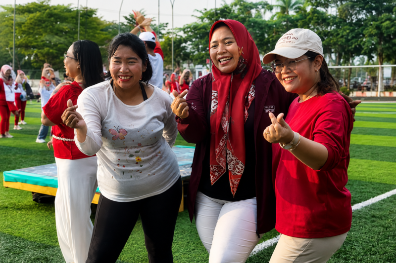 Wakil Ketua I DPRD Kabupaten Murung Raya, Dina Maulidah, S.HI., hadir dalam gelaran Senam Aerobic Zumba Party.